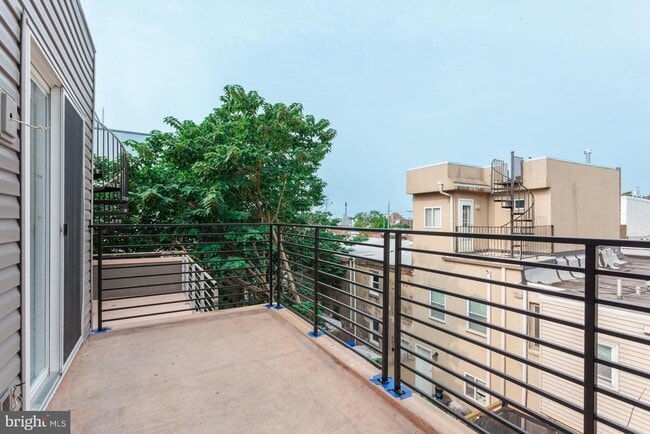 Building Photo - 1022 S Colorado St