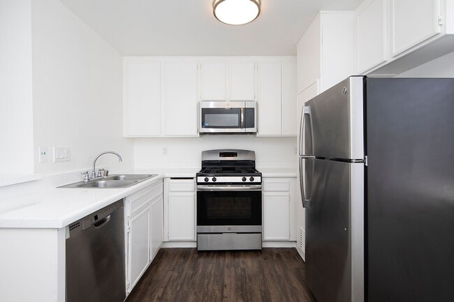 Building Photo - PR Talmadge Apartments