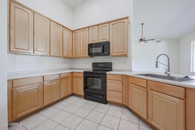 Building Photo - 24645 N 45th Dr