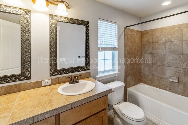 Building Photo - 6106 E 14th Ln