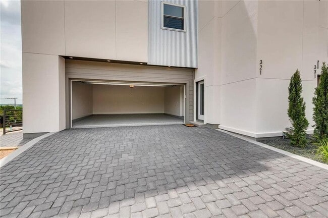 Building Photo - 4300 Mansfield Dam Rd