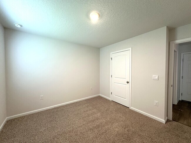 Building Photo - 3262 Chapelwood Dr