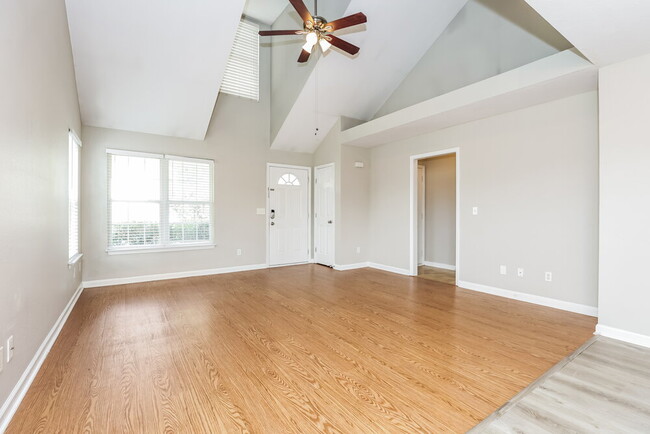 Building Photo - 147 Howard Woody Dr