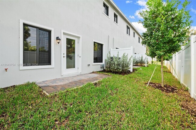 Building Photo - 6007 Coralberry St