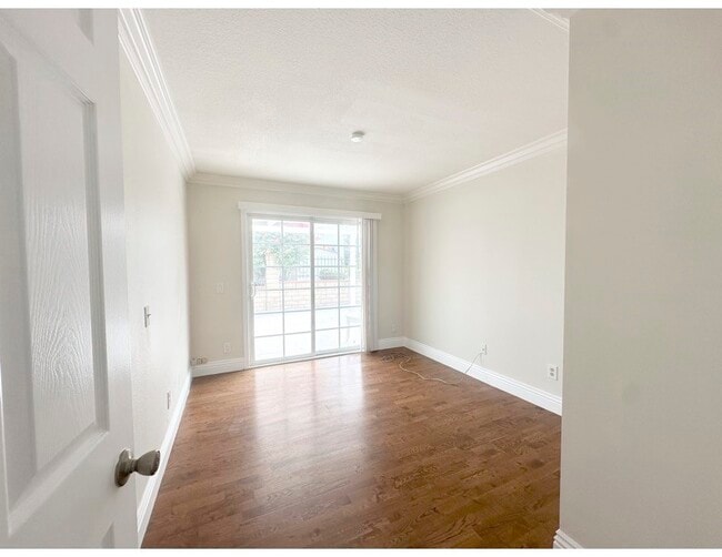 Building Photo - 19852 E Round Hill Ln