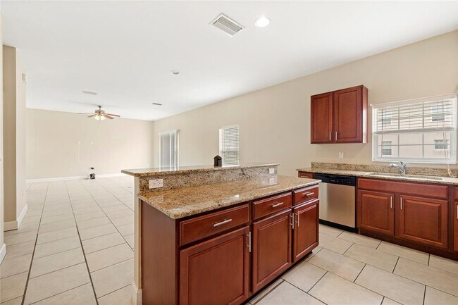 Building Photo - 1469 Salisbury Dr