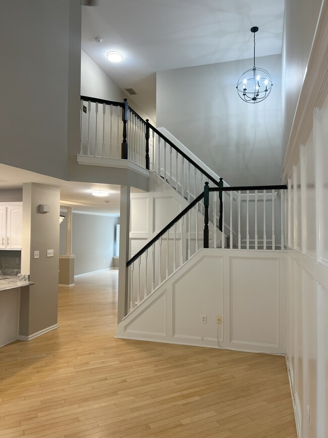 Building Photo - 3 Jessica Ct
