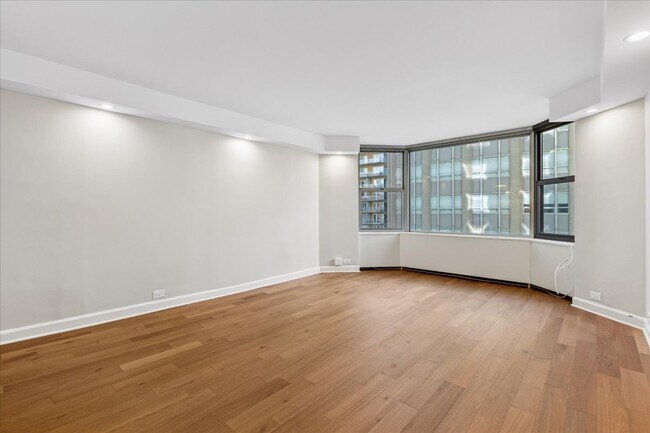 Building Photo - 535 N Michigan Ave