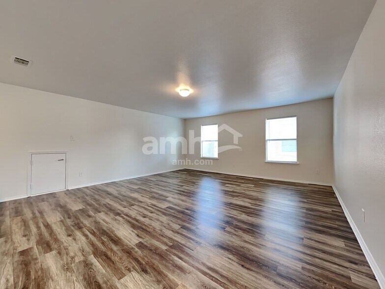 Building Photo - 9036 Yellow Cedar Trl