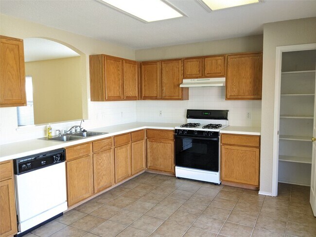 Building Photo - 17518 Wiseman Dr