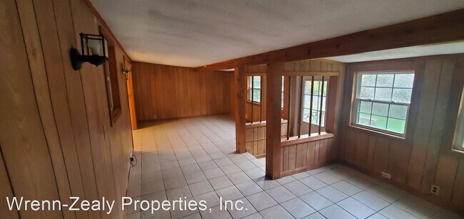 Building Photo - 2 br, 1 bath House - 205 Lake Drive