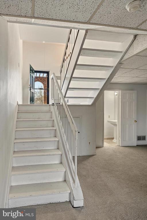 Building Photo - 770 Trenton Ave