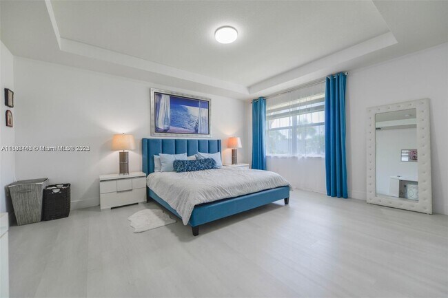 Building Photo - 5182 Eucalyptus Dr