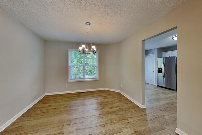 Building Photo - 42 Oak Springs Ln