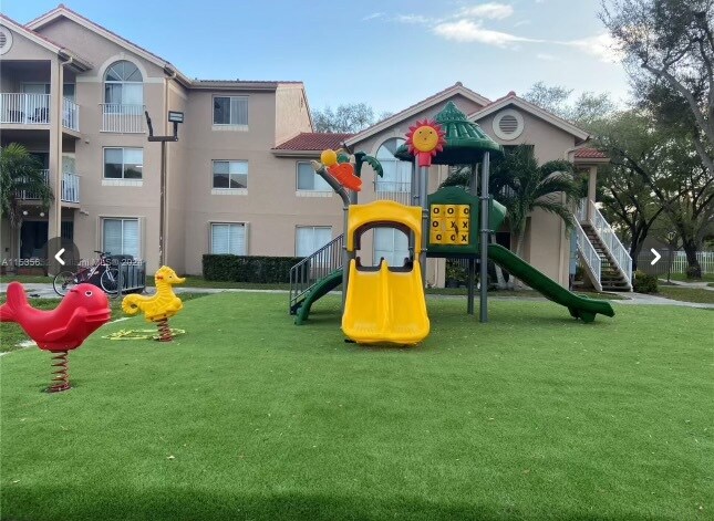 Building Photo - 10521 SW 158th Ct