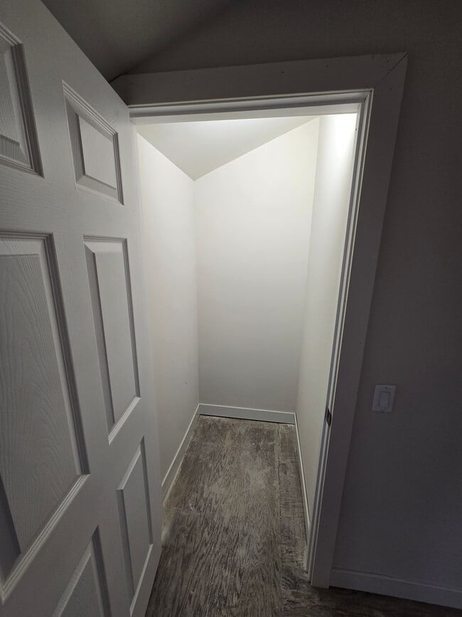 Building Photo - 1714 Erie Ct