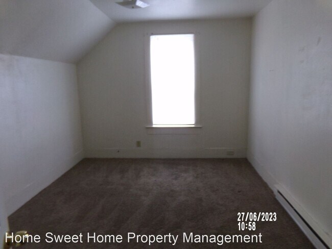 Building Photo - 3 br, 2 bath House - 715 E. First Street