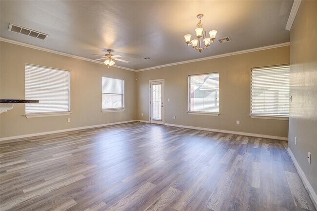 Building Photo - 2181 Houston Ave