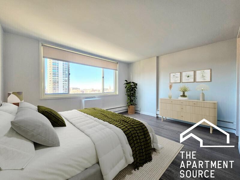 Building Photo - 1344 N Dearborn St