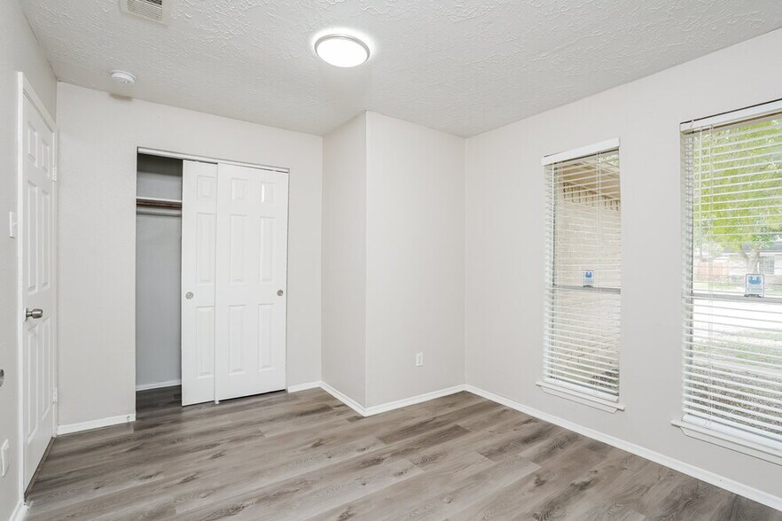 Building Photo - 7531 Glenbriar Pl