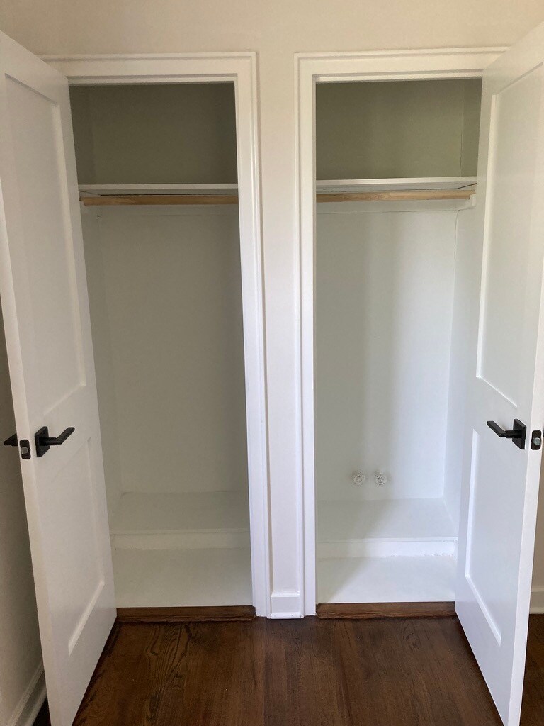 Building Photo - 100 Woodside Grn