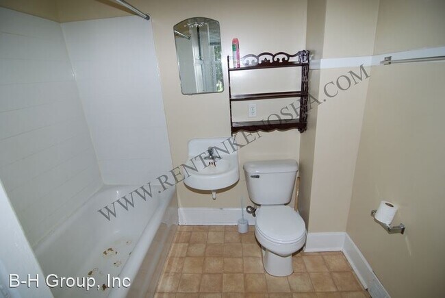 Building Photo - 4038 10th Ave