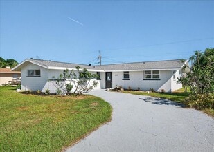 Building Photo - 420 Palm Creek Dr