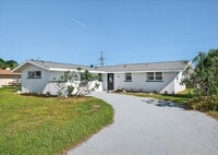 Building Photo - 420 Palm Creek Dr