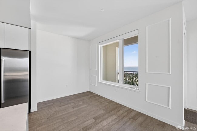 Building Photo - 10 Innes Ct