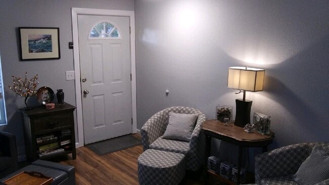 Building Photo - 3 bedroom home in Marysville!