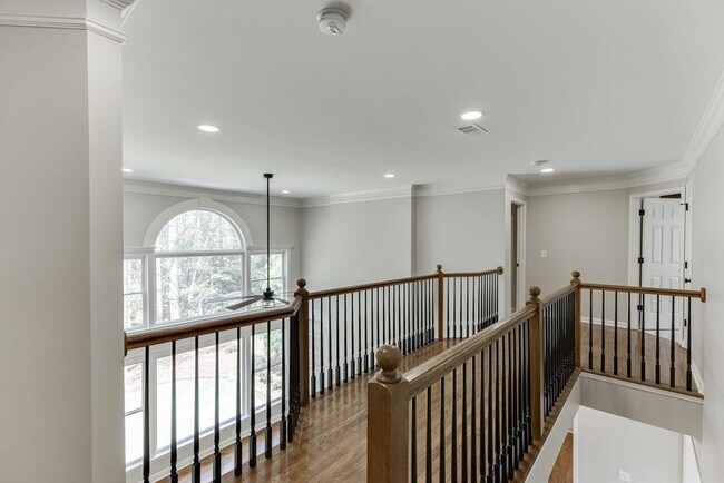 Building Photo - 295 Crown Vetch Ln