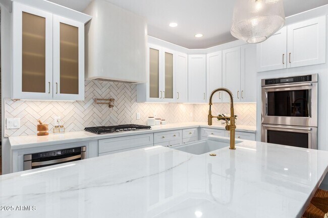 Building Photo - 3759 S Dew Drop Ln