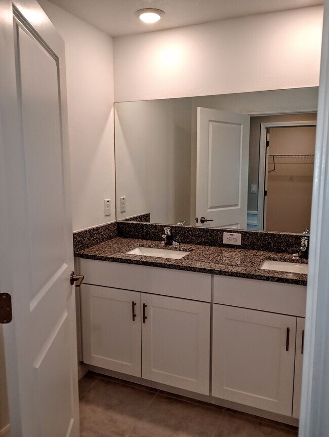 Building Photo - Townhouse in Land O' Lakes - The Townes at...