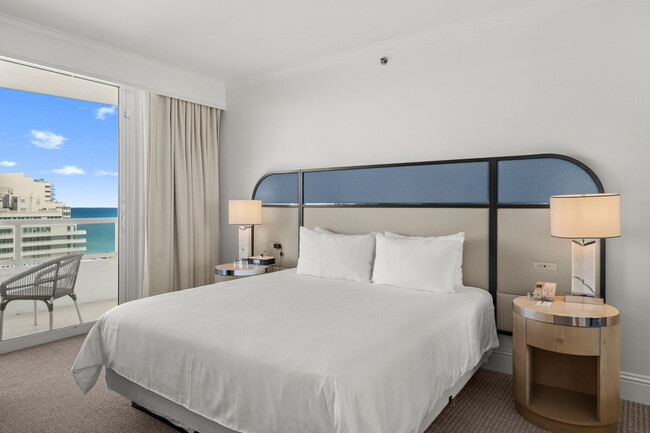 Building Photo - 4401 Collins Ave