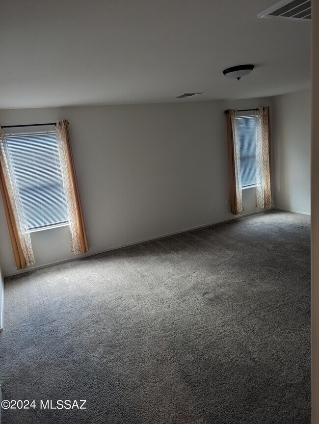 Building Photo - 7561 Kinnison Wash Lp