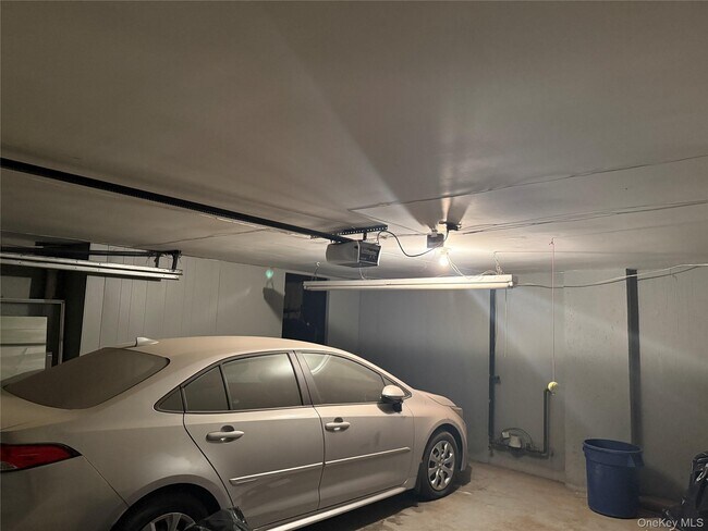 Building Photo - 15 Old Field