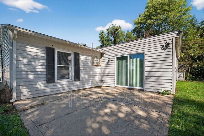 Building Photo - 10032 Regency Ct