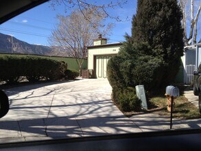 Building Photo - 2 Bedroom Ranch Style Home