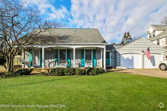 Building Photo - 303 Bell Pl