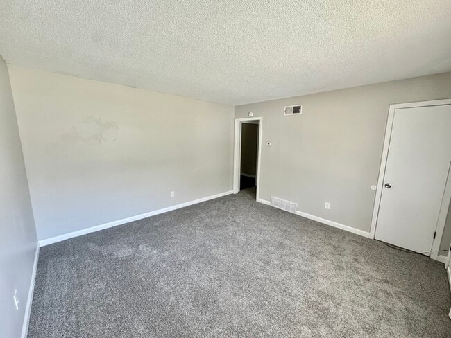 Building Photo - 5378 Beaverton Cove