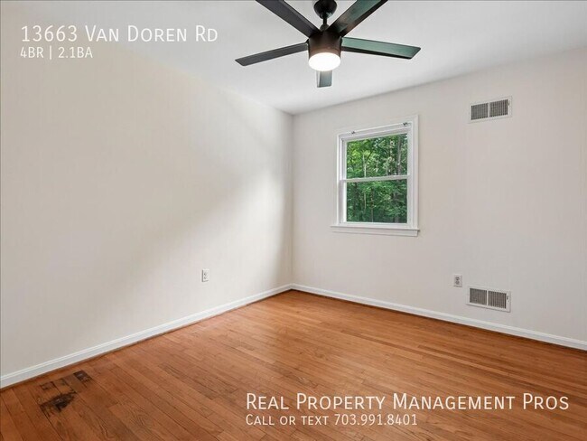 Building Photo - 13663 Van Doren Rd