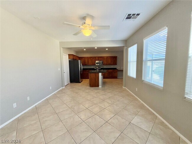 Building Photo - 8565 Vestia Ct