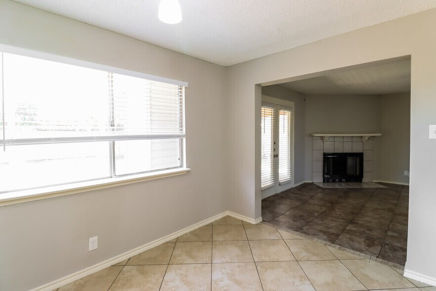 Building Photo - 4803 Glen Valley Dr