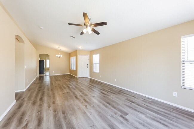 Building Photo - 15538 W Lisbon Ln