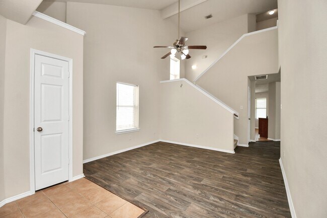 Building Photo - 5618 Gibralter Pl
