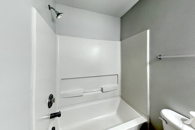 Building Photo - 7030 Maple Park Ln