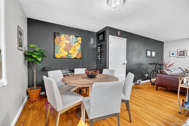 Building Photo - 512 High St