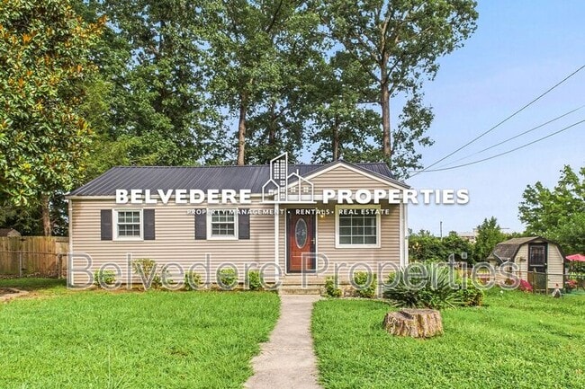 Building Photo - 2913 Wildwood Dr