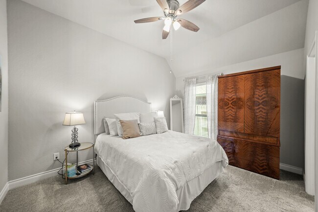 Building Photo - 10839 High Red Mesa