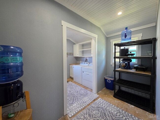 Building Photo - 430 S 1st St